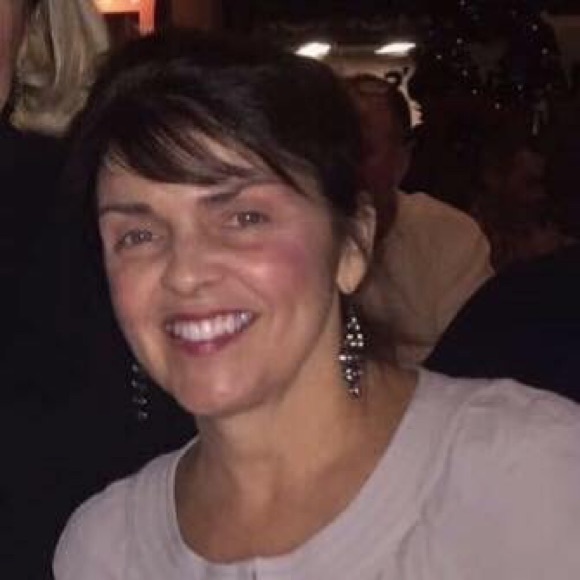 Meet your Posher, Colleen - Picture 1 of 2